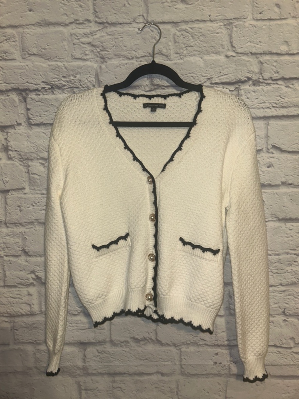 Adriana Papell White Textured Scalloped V-Neck Cardigan with Black Trim - Picture 7 of 7